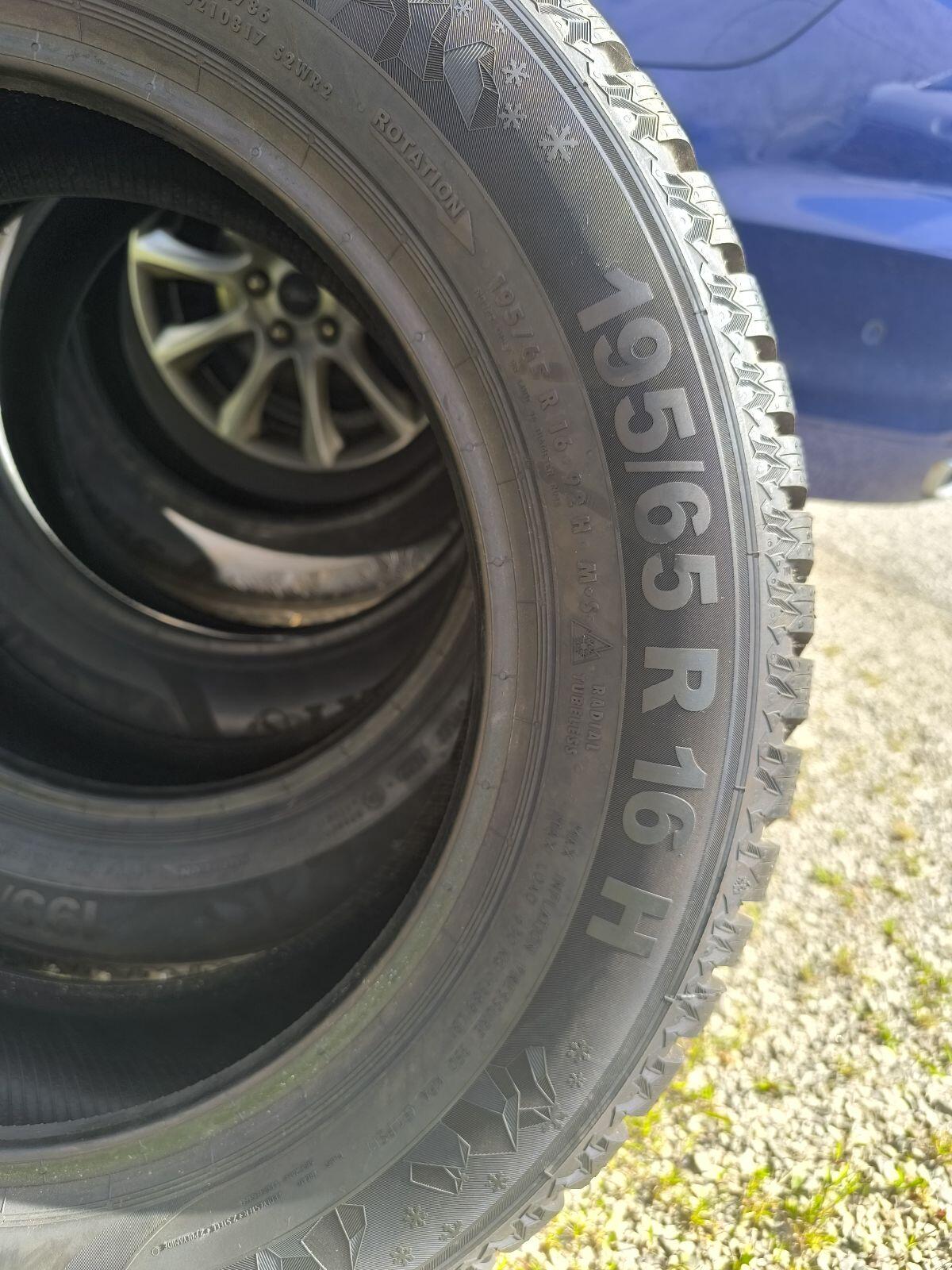 Winterreifen 195/65 R16 2