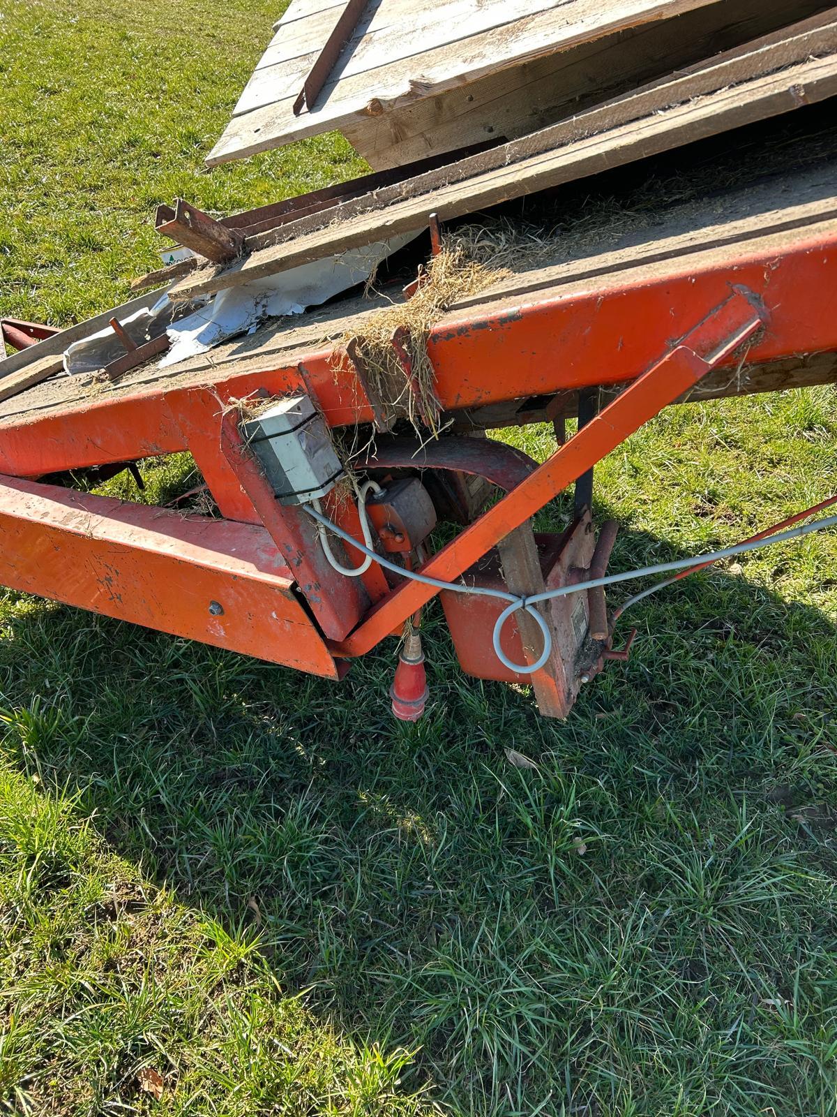 Höhenförderer (Ladewagen) / Brennholzförderer/ Bauförderer 2