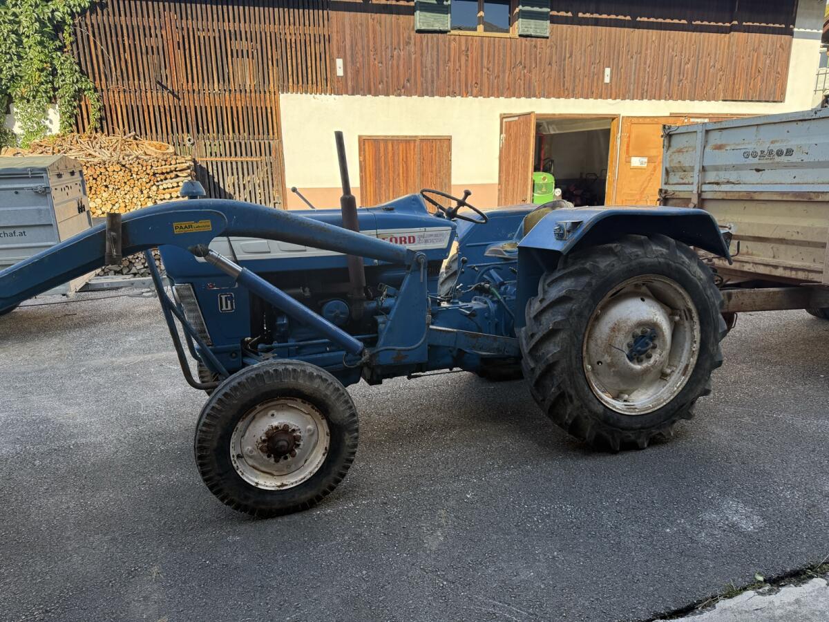Ford Super Dexta 3000 1