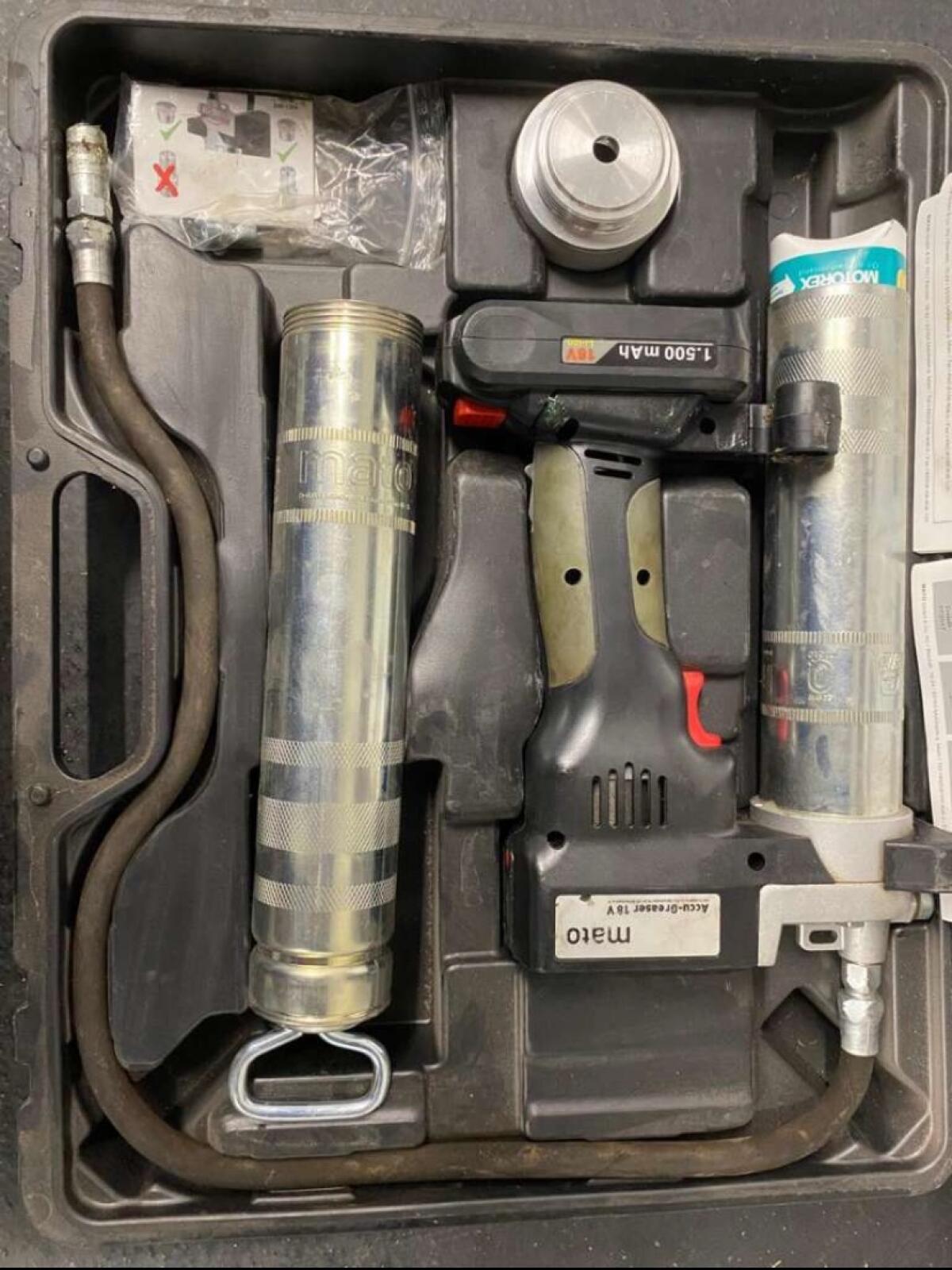 Mato 18V Akku-Fettpresse 2