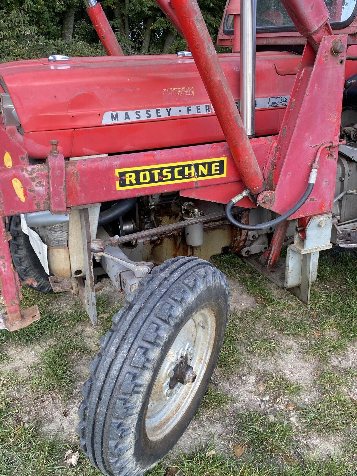 Massey Ferguson 135 mit Frontlader 2