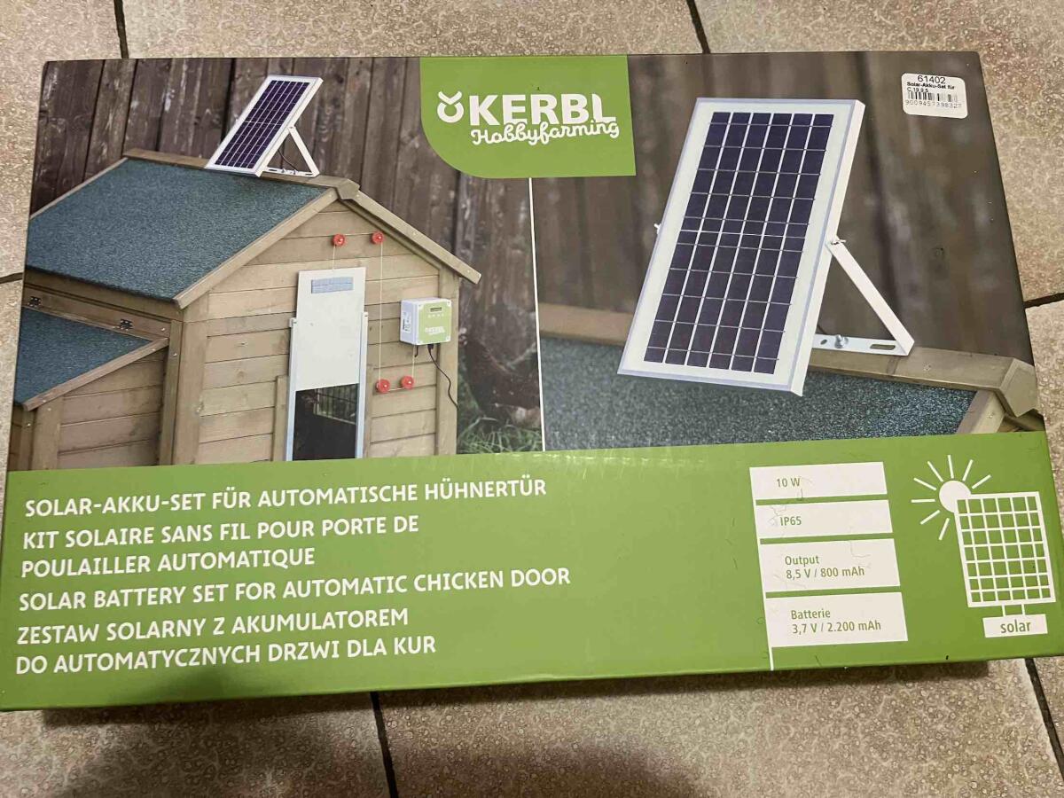 Kerbl Hühnertür inkl. automatischer Steuerung und Solar/Akku 3