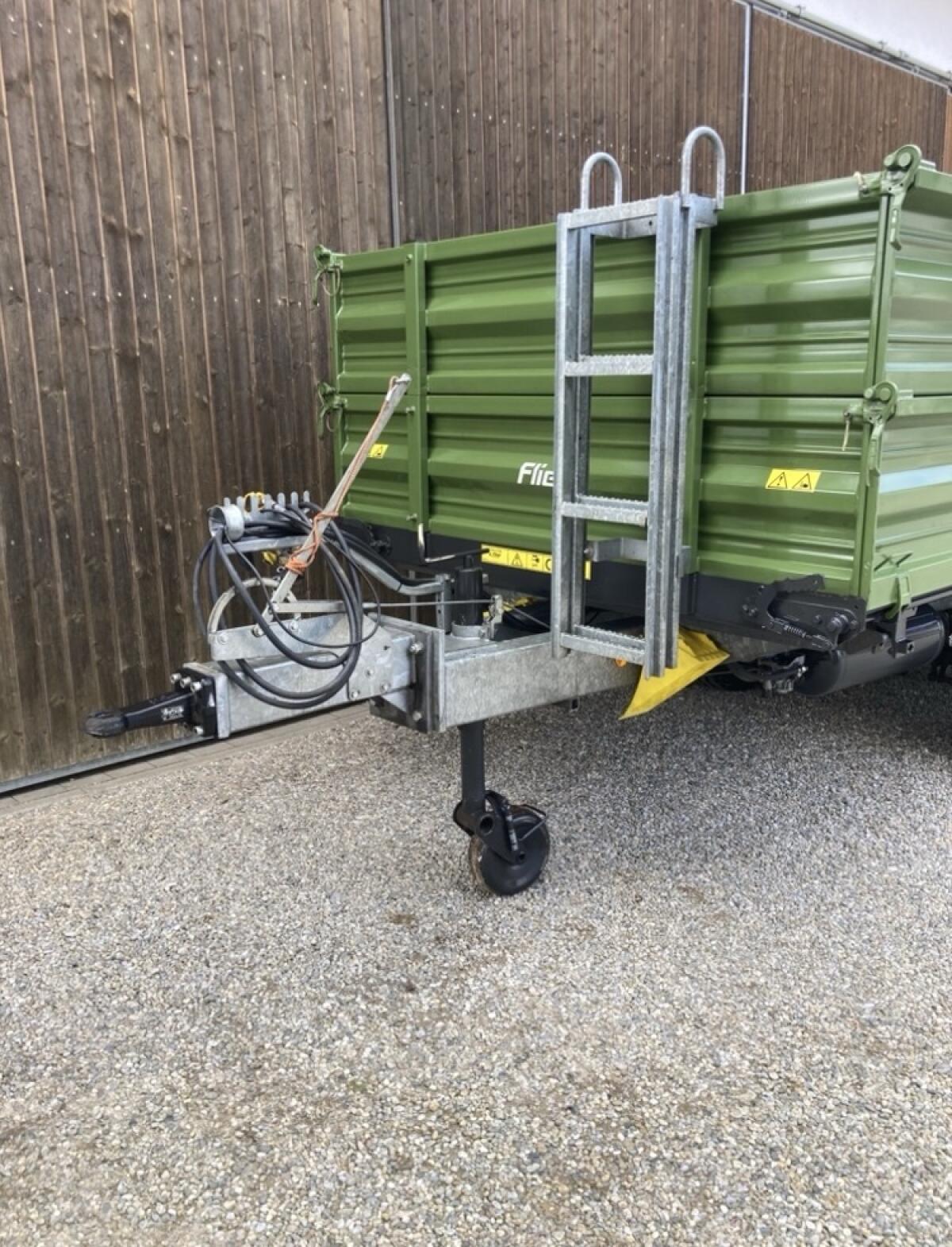 Fliegl TDK 100 Tandem Dreiseiten Kipper 2