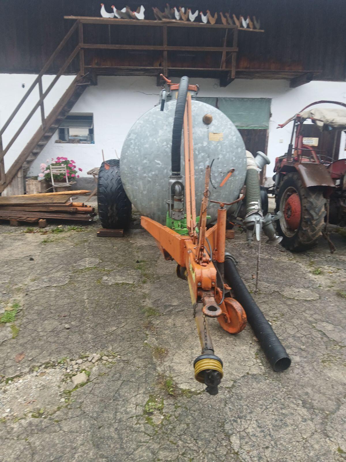 Güllefass Bauer 2
