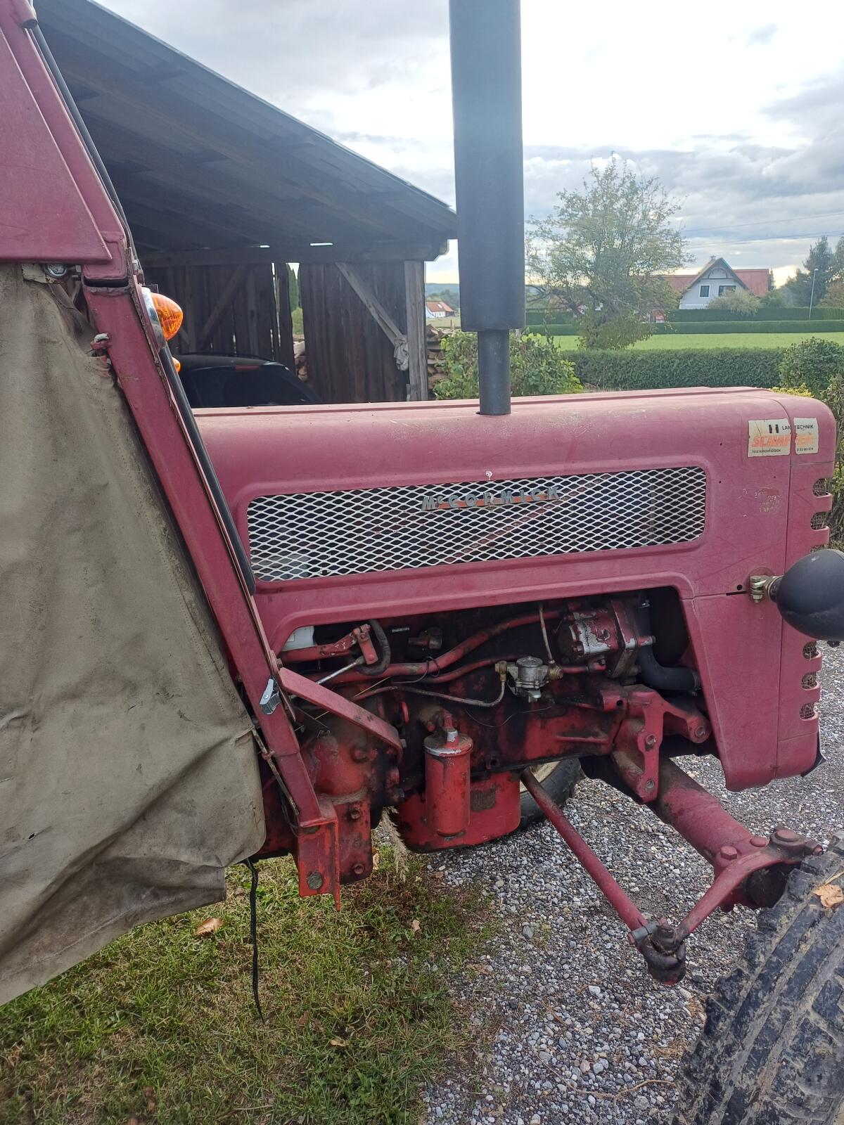 Traktor B275 3