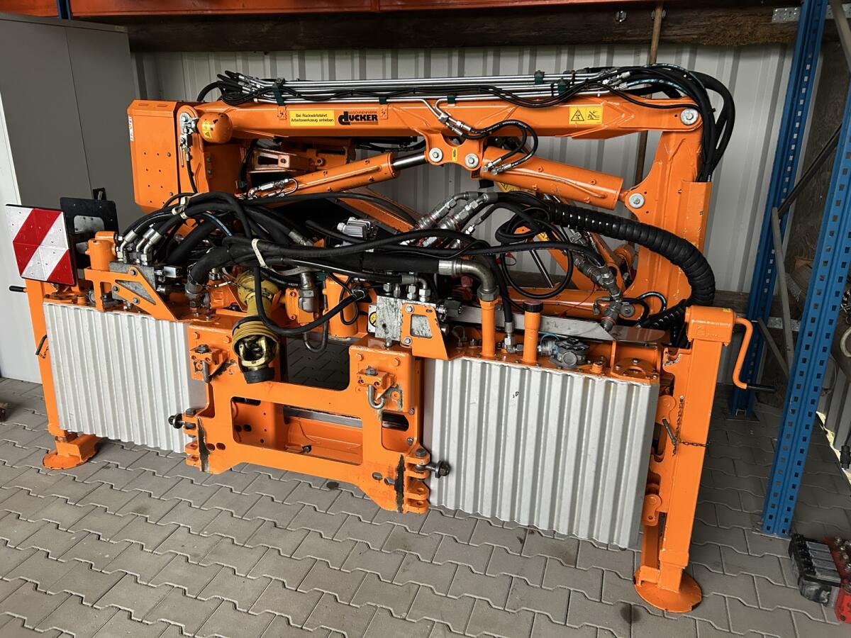 Dücker DUA 800 2