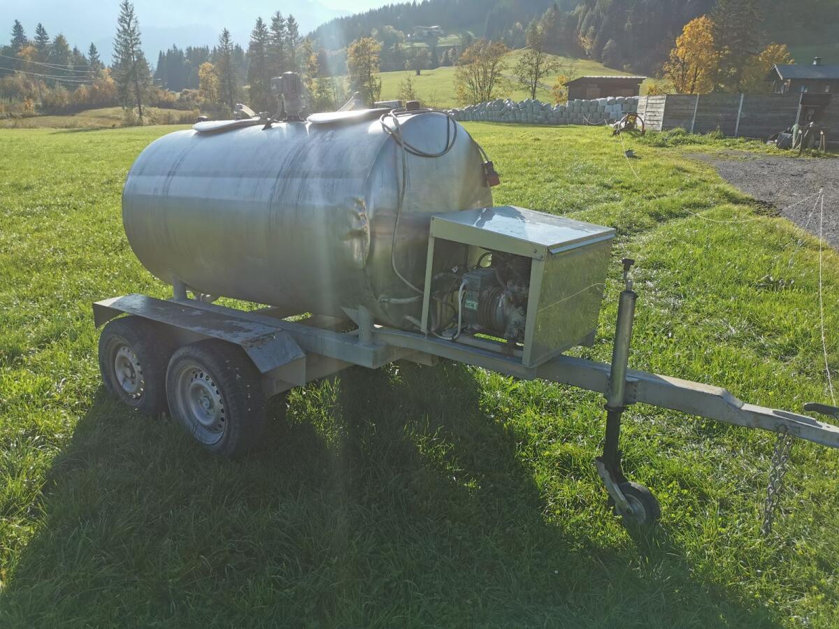 Milchtank 3