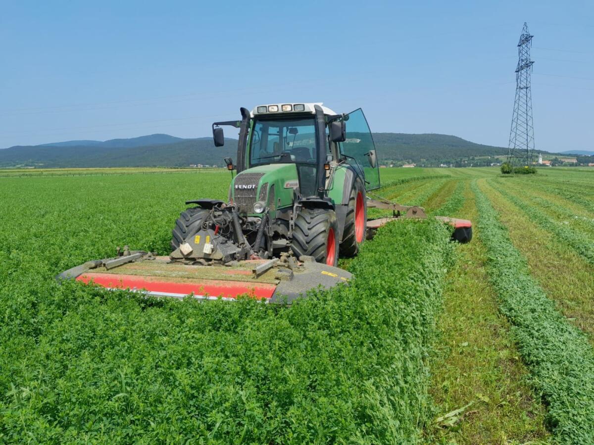 Verkaufe Frontmähwerk und Heckmähwerk Vicon Solid 431 F und MT 641 1