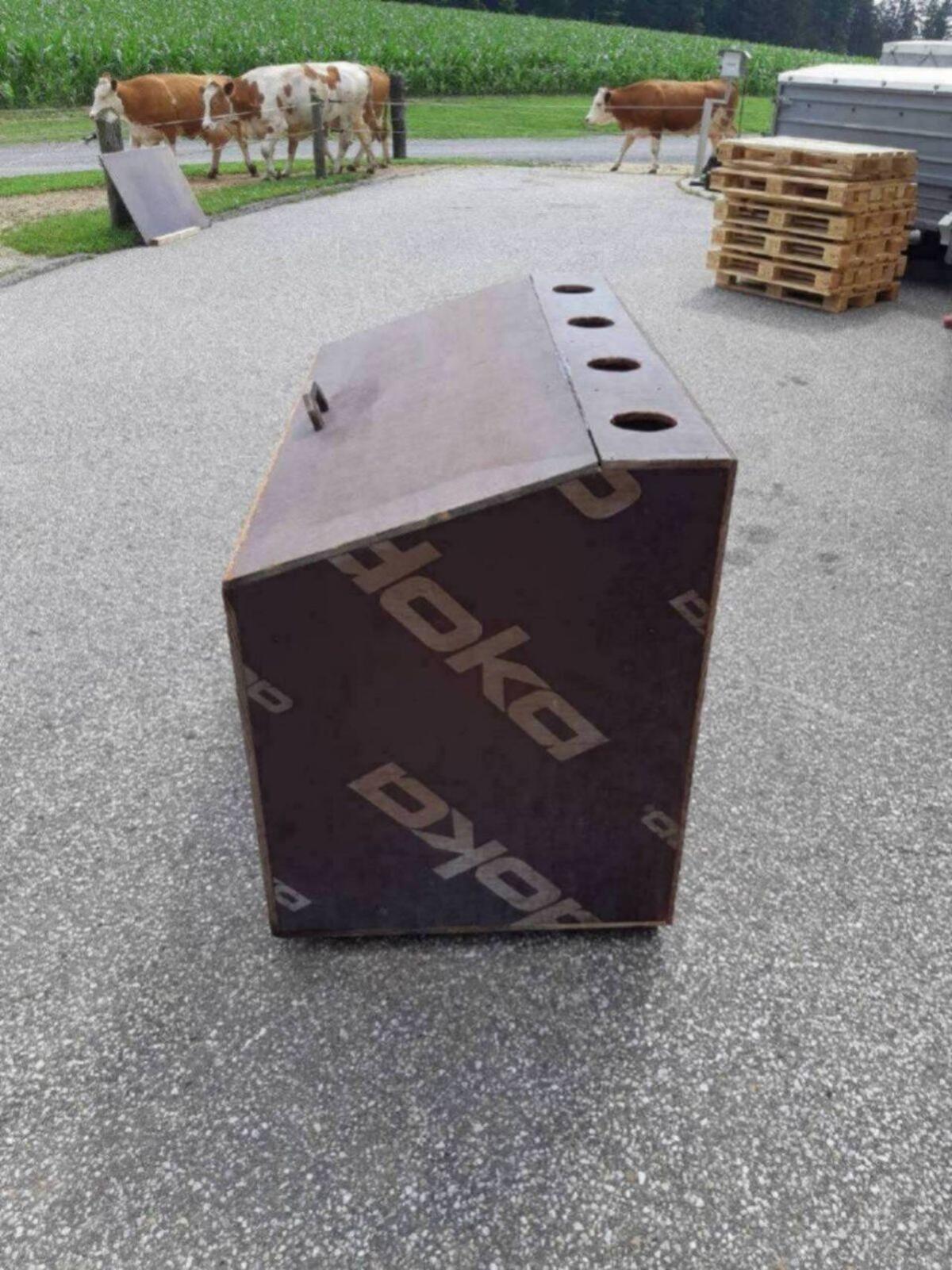 Kiste, Box für Schrot, Getreide, Futter etc., oder für Kelle 2