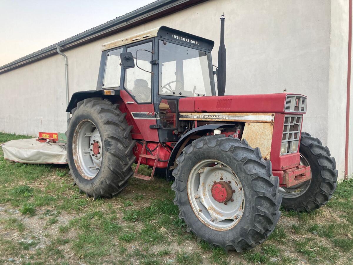 IHC Case IH sechszylinder 1055 International 100PS 1455 1255 3