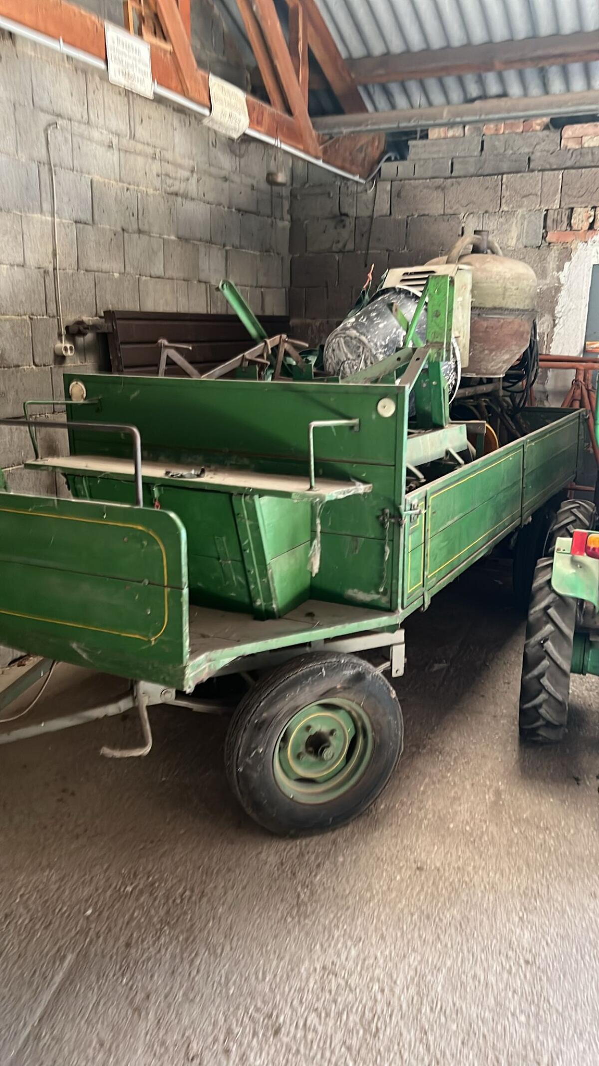 HOLDER Traktor mit Zubehör 3