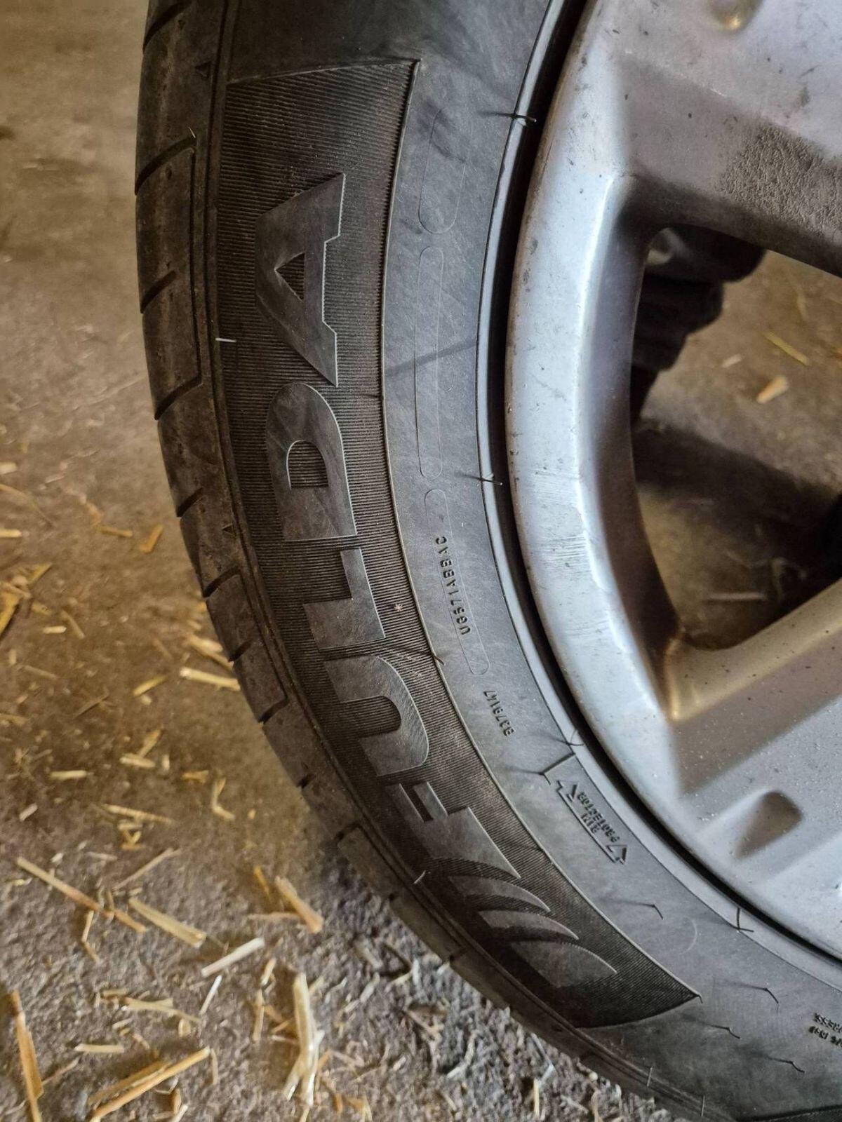 Autoreifen für Toyota RAV4 1