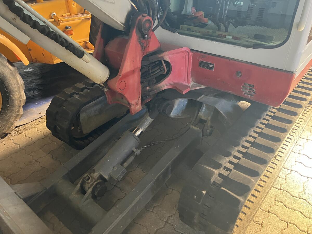 Gepflegter Takeuchi TB 135, Baujahr 2005 3