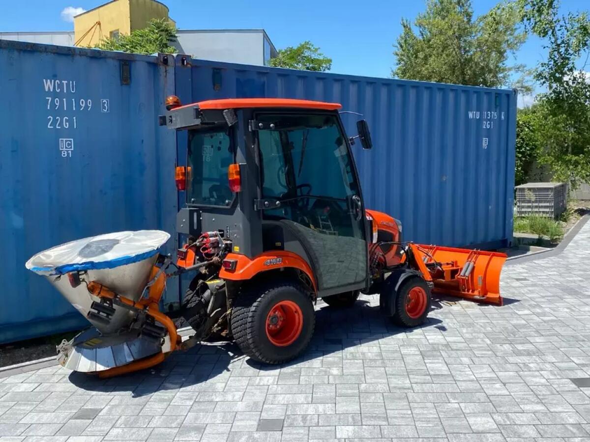 Schneeräumtraktor Kubota BX 231 4x4 Allrad 3