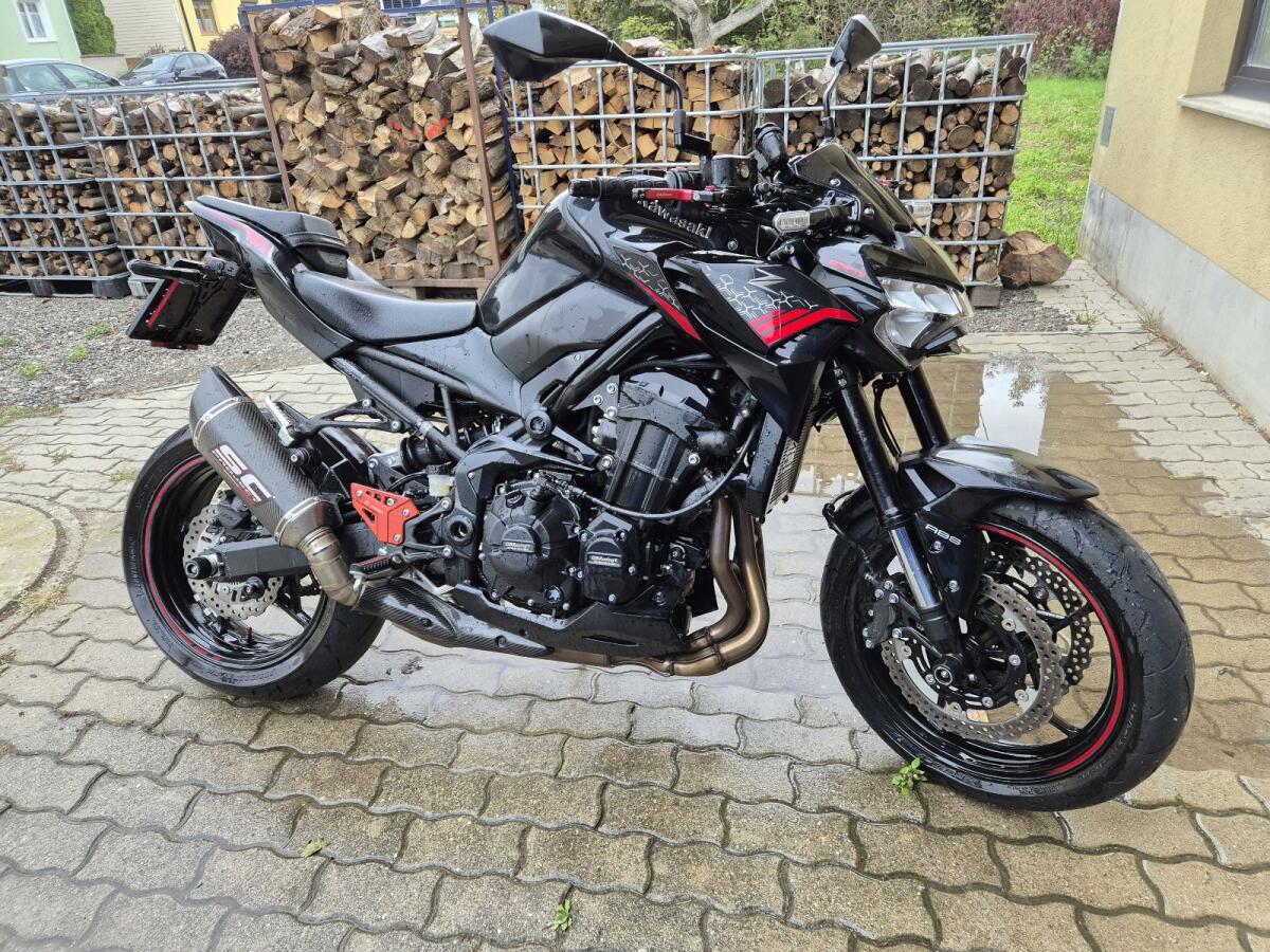 Kawasaki Z900 1