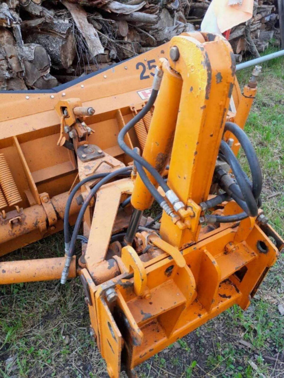 Schneepflug Hydrac 2500HS 3