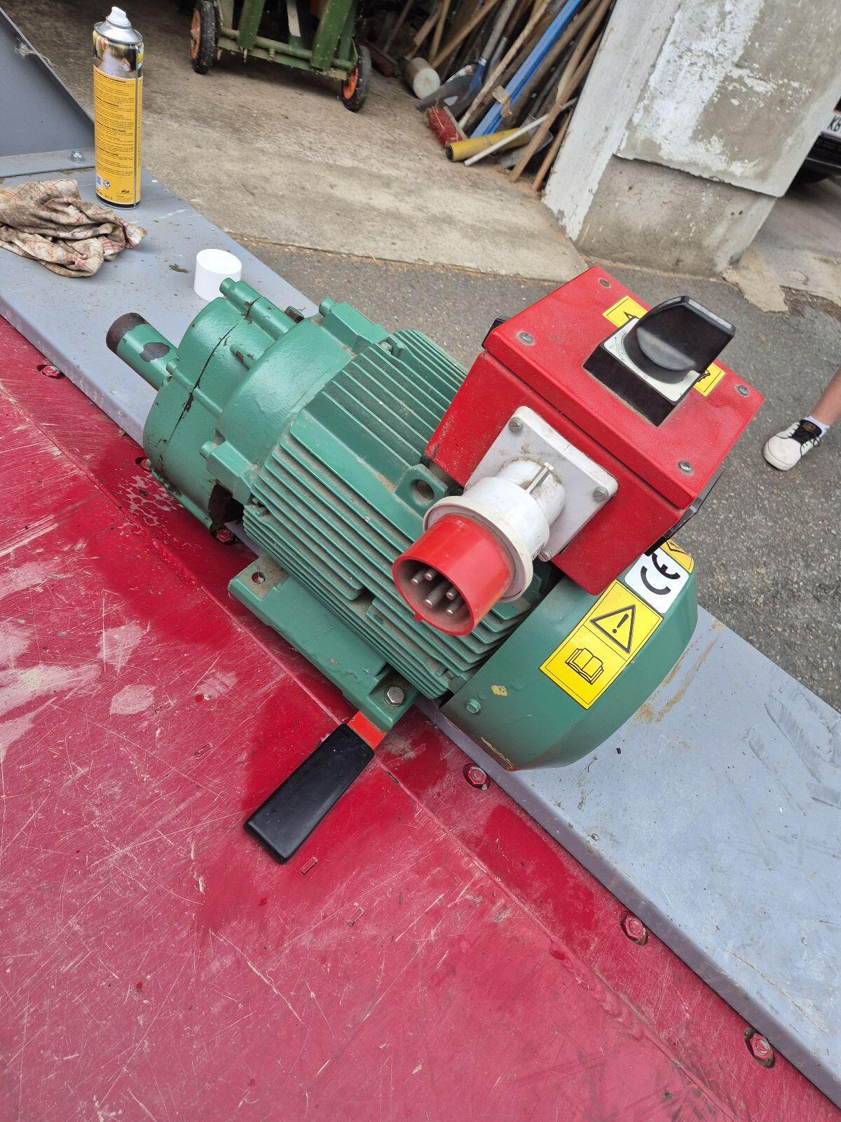 Motor abzugeben 3