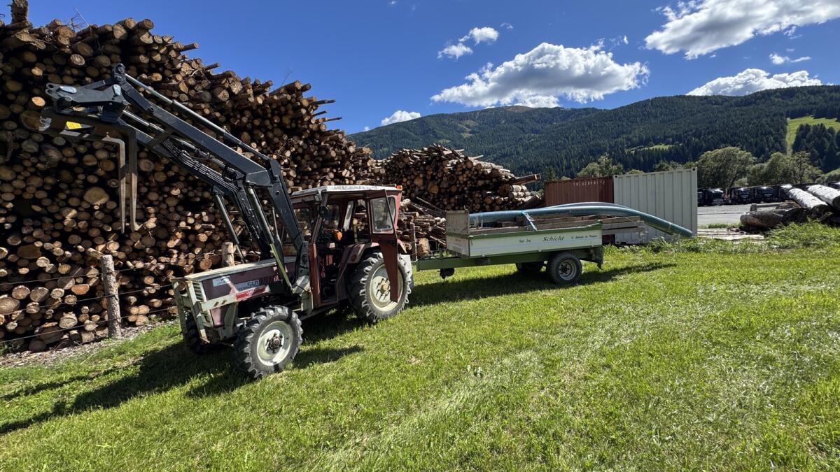 Steyr 40 Allrad mit Frontlader 2