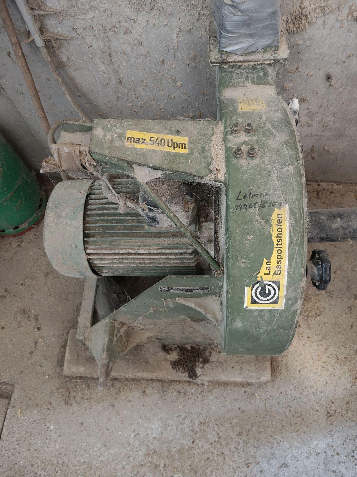 Gruber GB 2000 Mühle, Gosse und Waage 1