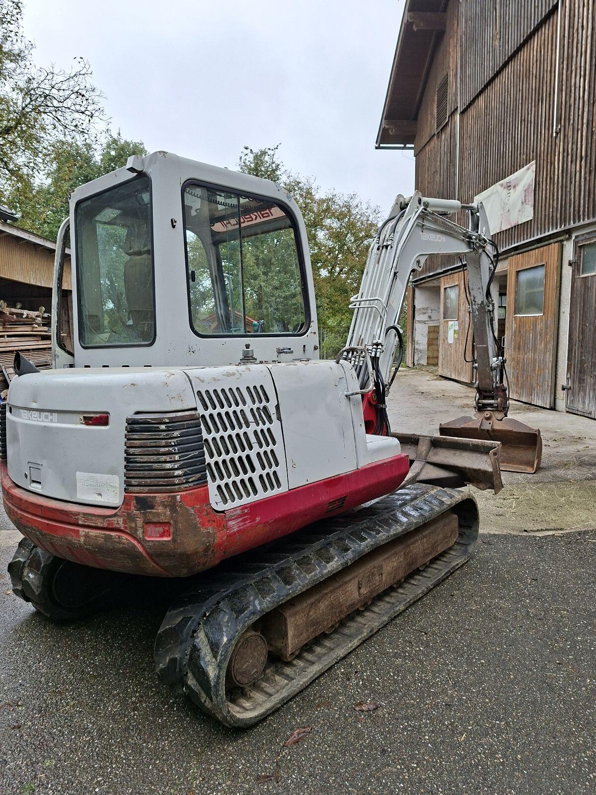 Bagger TB145 Takeuchi 3