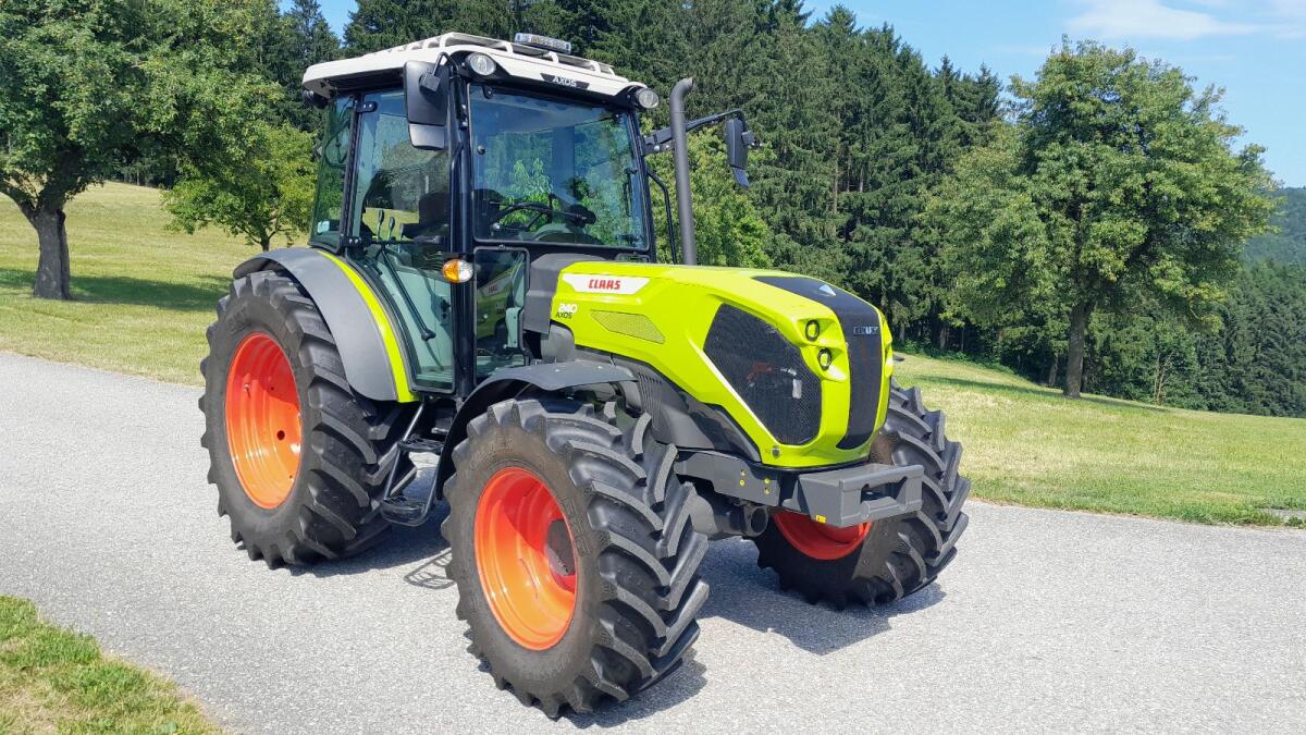 Claas Axos 240 1