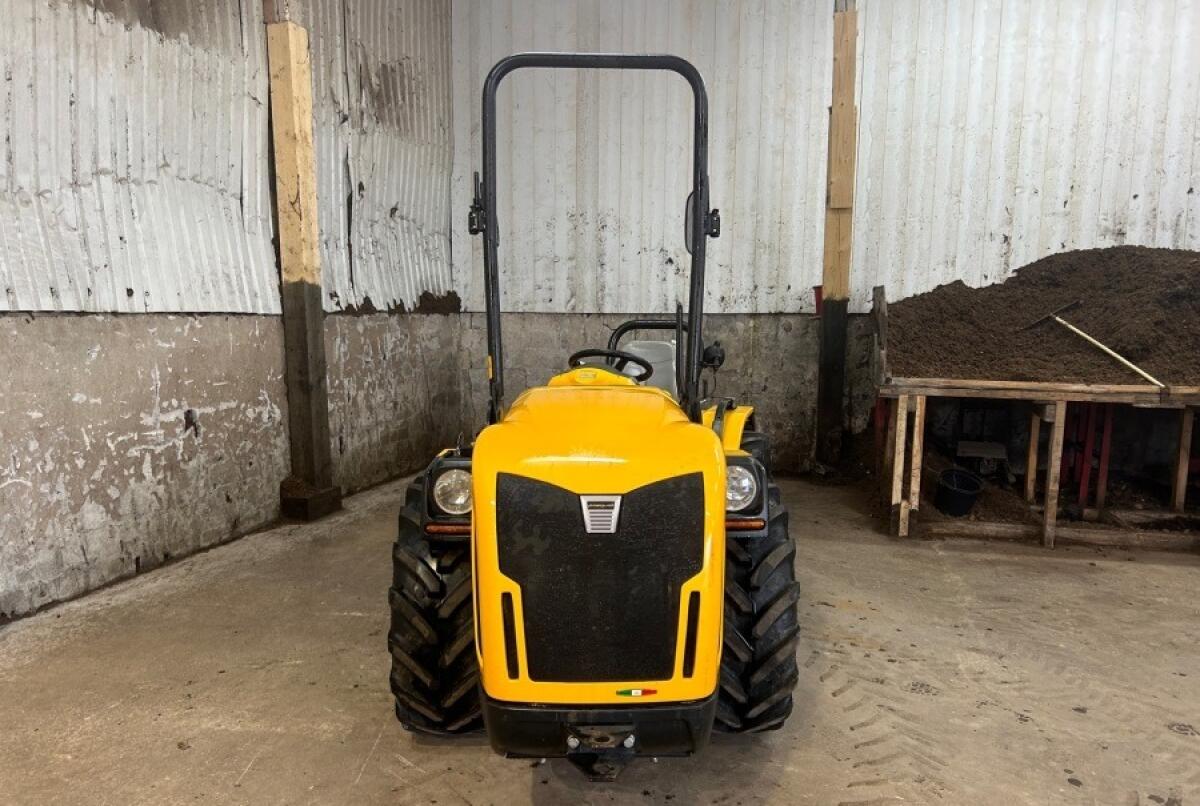 Traktor Pasquali EOS L65 2