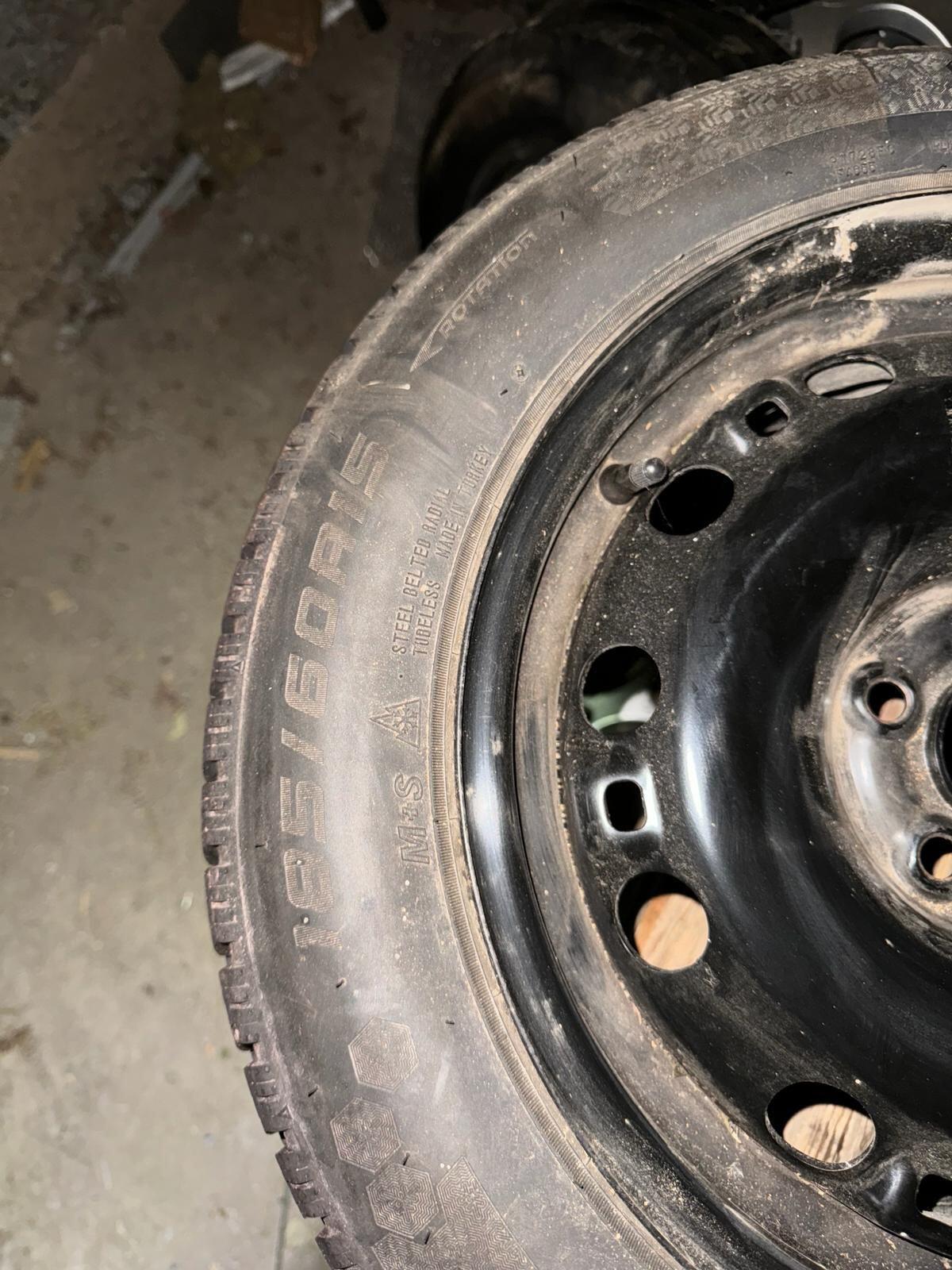 Winterreifen mit Felge, neuwertig 3