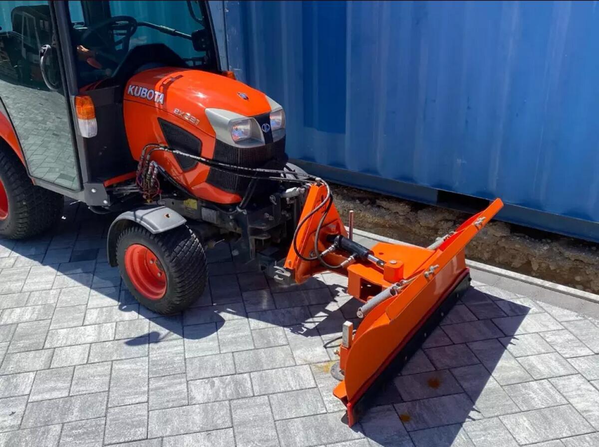 Schneeräumtraktor Kubota BX 231 4x4 Allrad 2