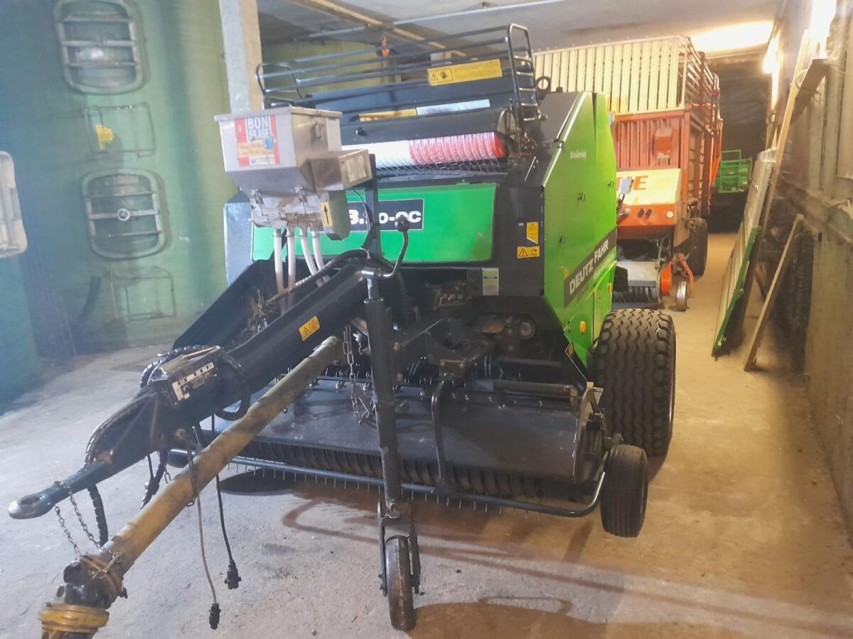 Rundballenpresse Deutz-Fahr 2