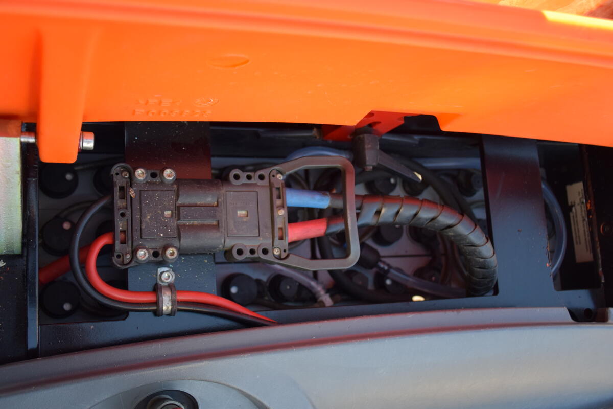Mitsubishi SBP16N, 1.600 kg, 4.300 mm 2