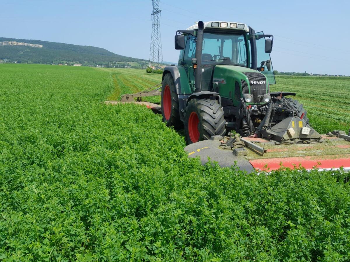 Verkaufe Frontmähwerk und Heckmähwerk Vicon Solid 431 F und MT 641 2