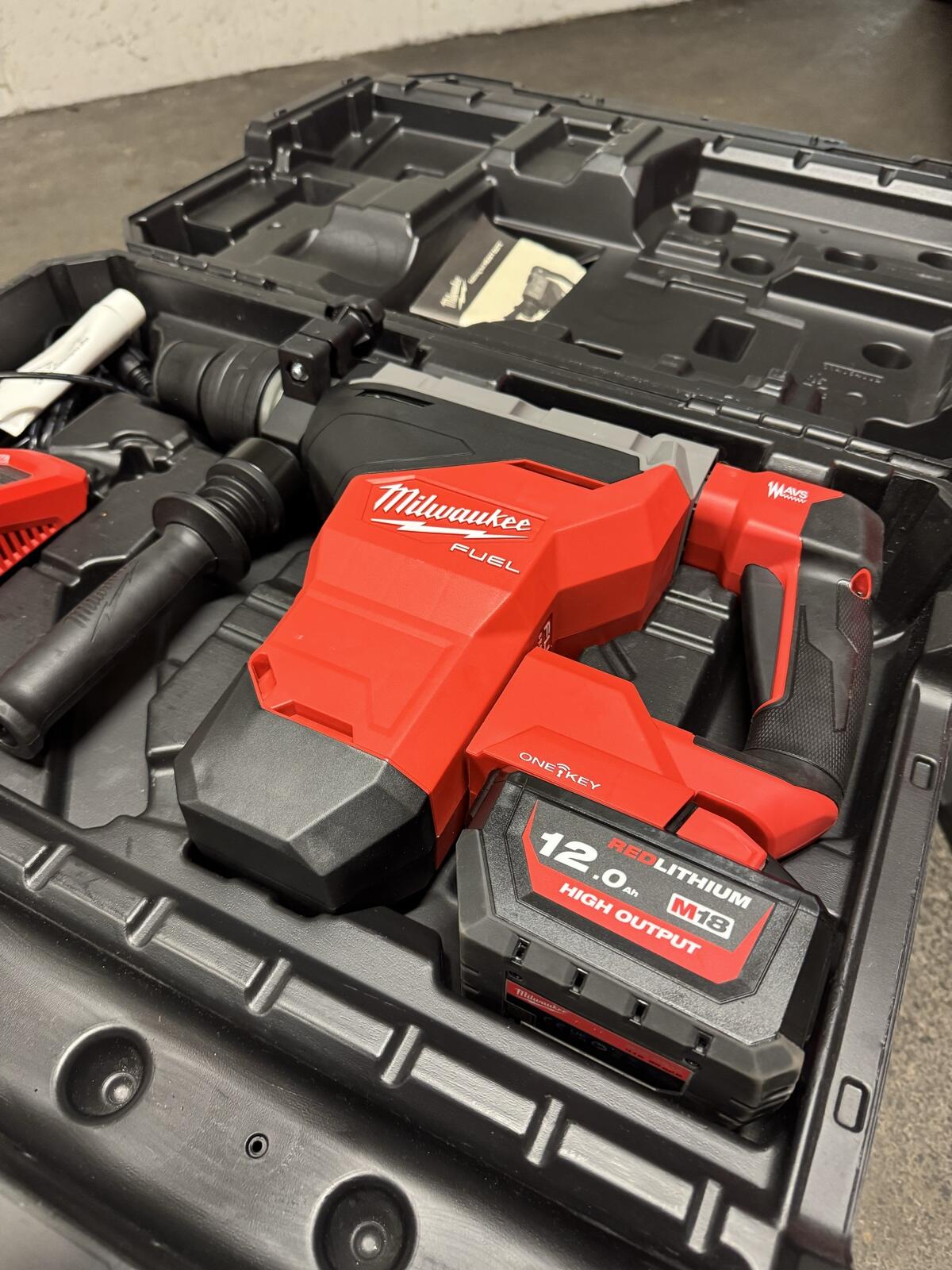 Milwaukee Bohrhammer M18 FHM NEU 2