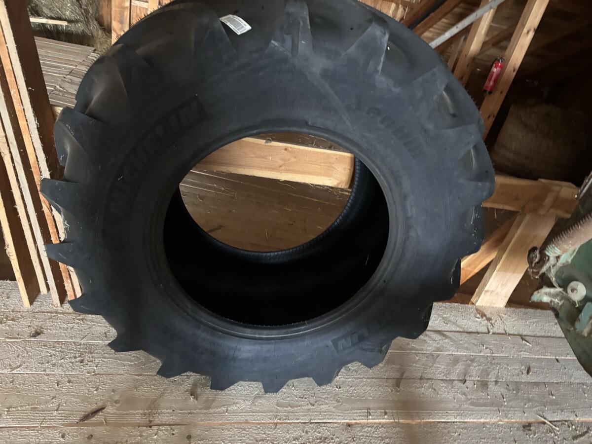 Komplett neuer Michelin Xeobib Reifen 1