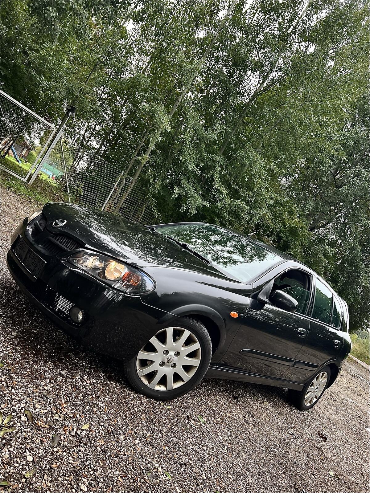 Nissan Almera 2.2 Diesel mit Pickerl 2