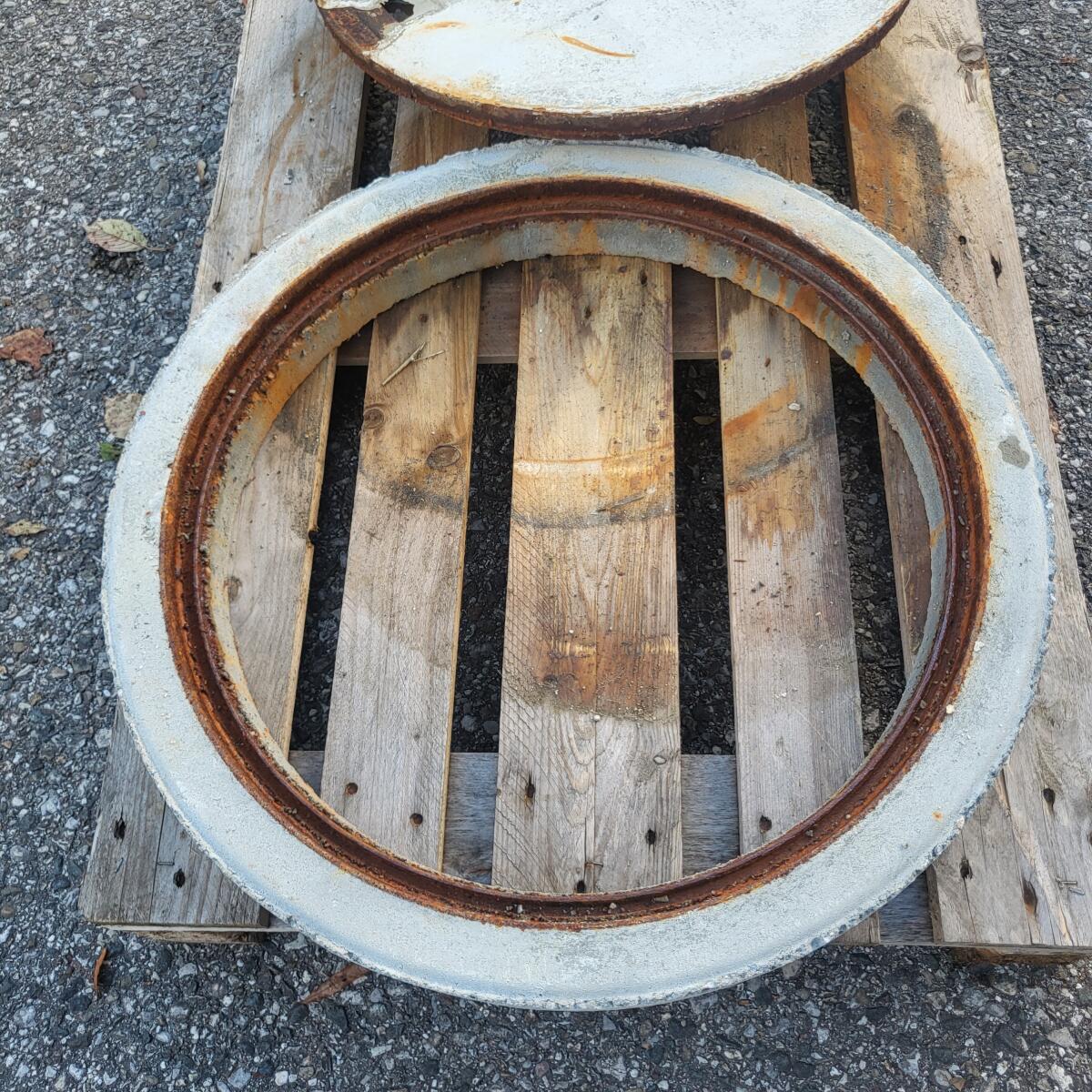 Beton-Schachtring mit Deckel 3