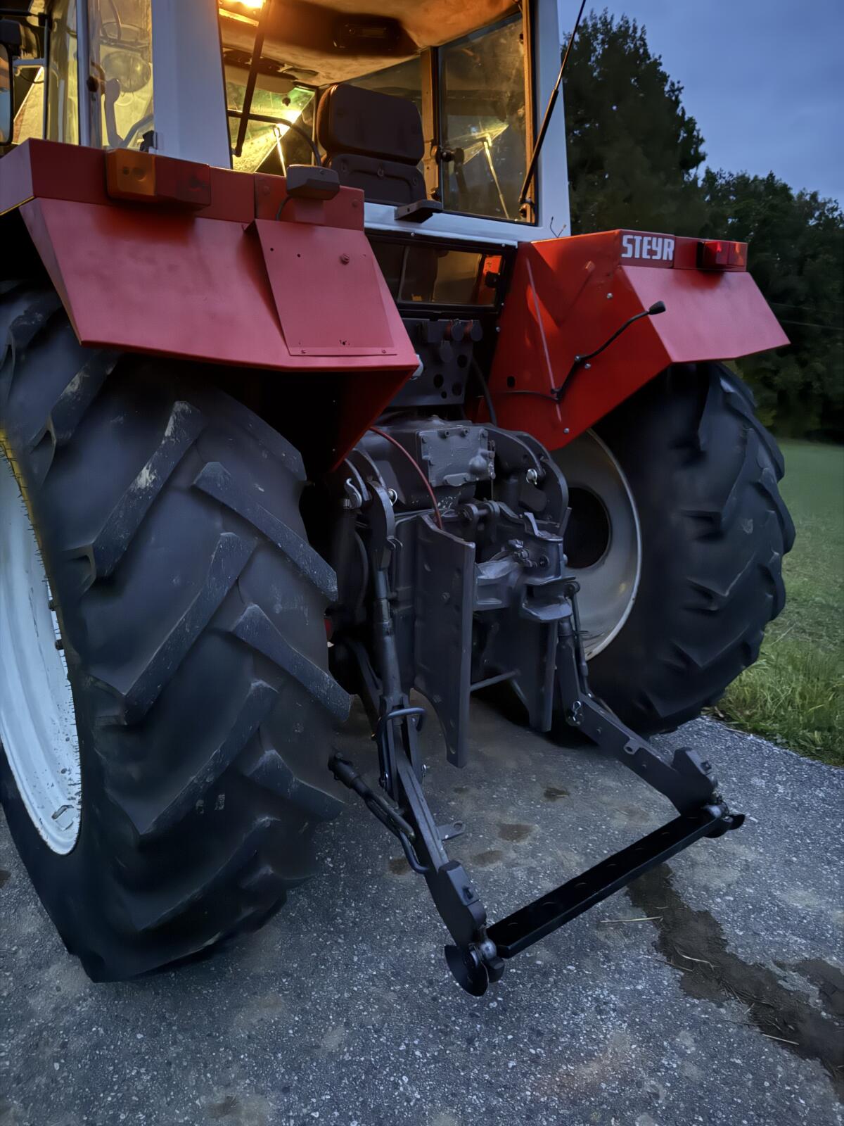 Steyr 8110 SK2 3