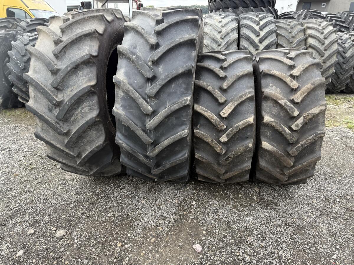 Reifen 540/65 R34 Mitas und 440/65 R24 Mitas AC 65 Traktor 1
