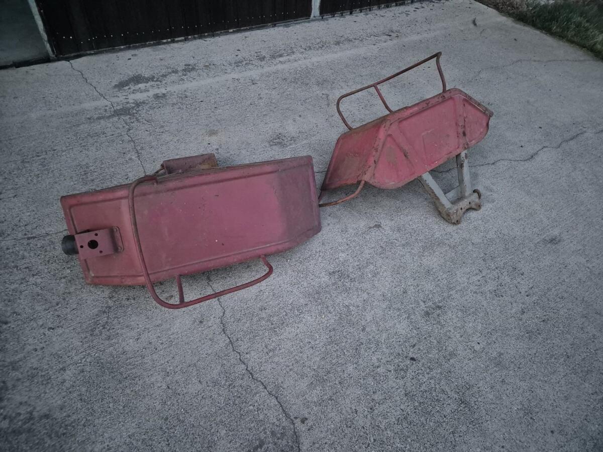 Original Kotflügel für Steyr T80/T84 1