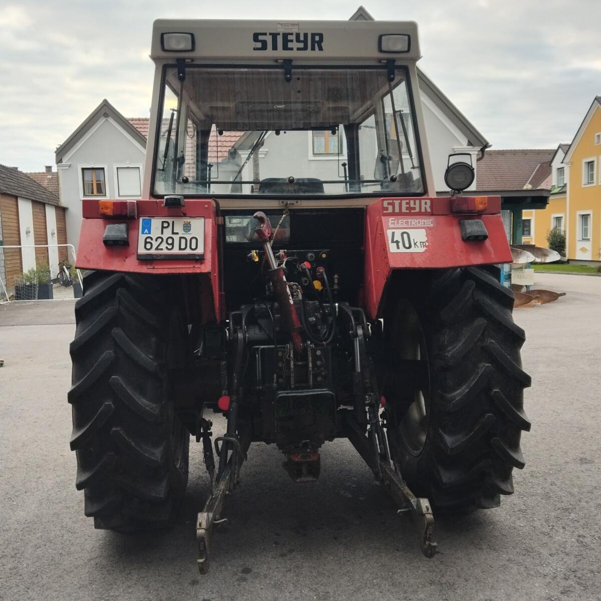 Steyr 8110A 2