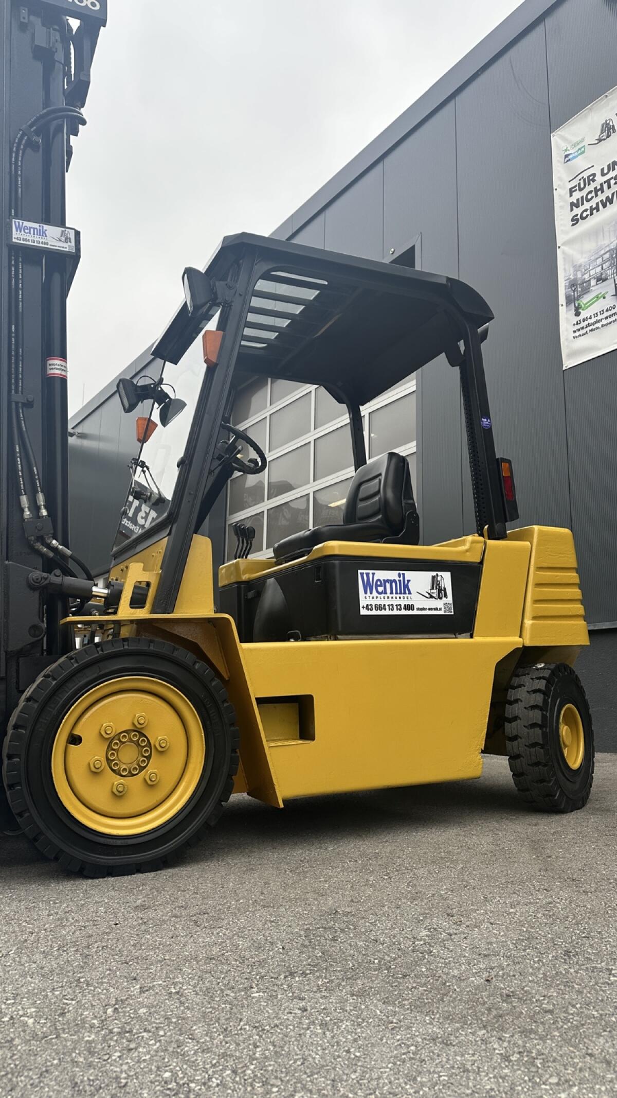 Daewoo Diesel-Frontstapler 2,5 t Tragkraft Freisichtmast 2