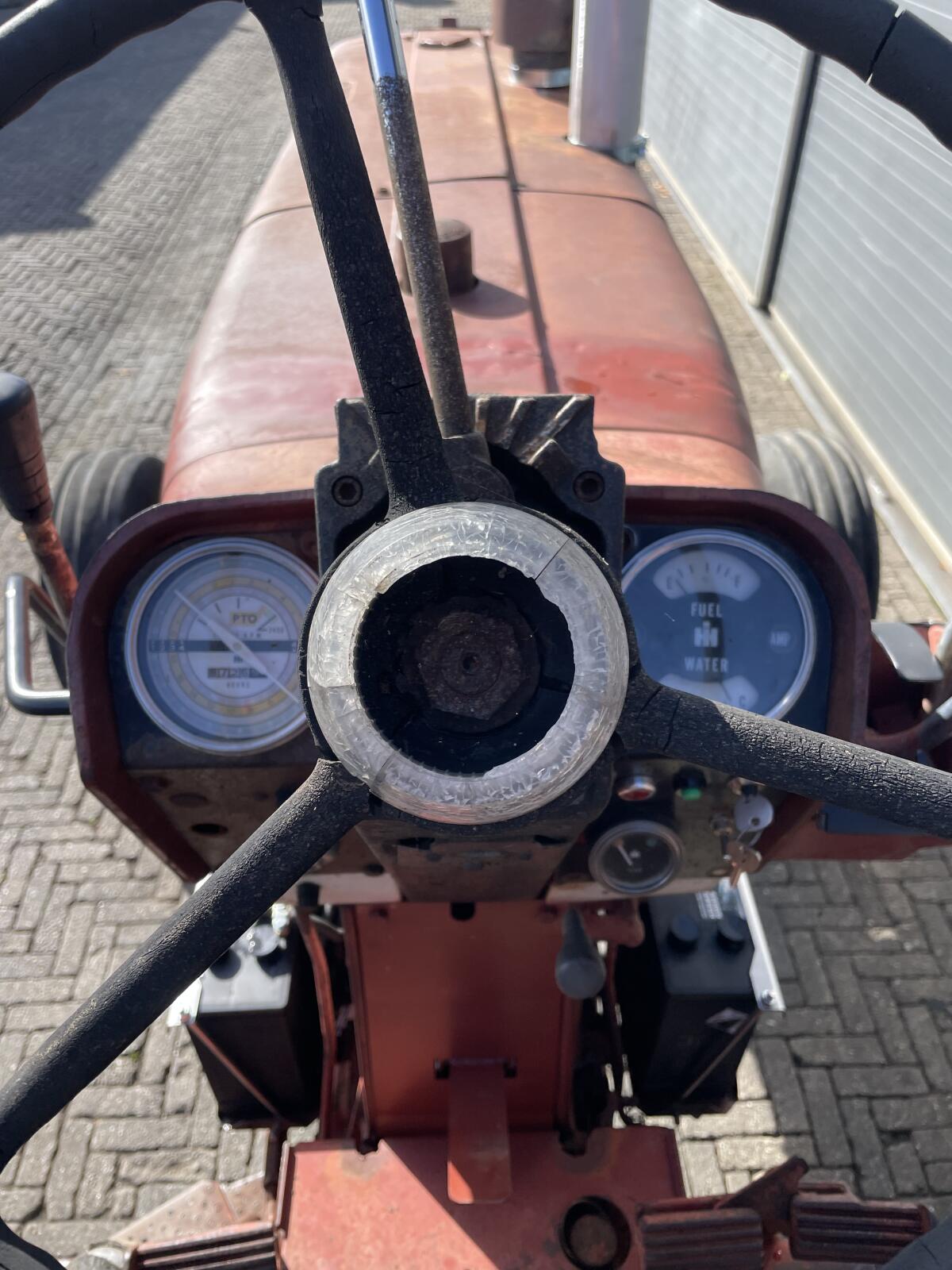 FARMALL 1456 - 1466 - 806 2
