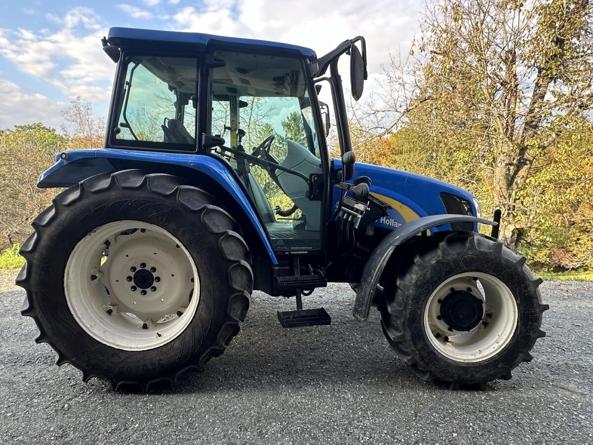 New Holland T5060 2