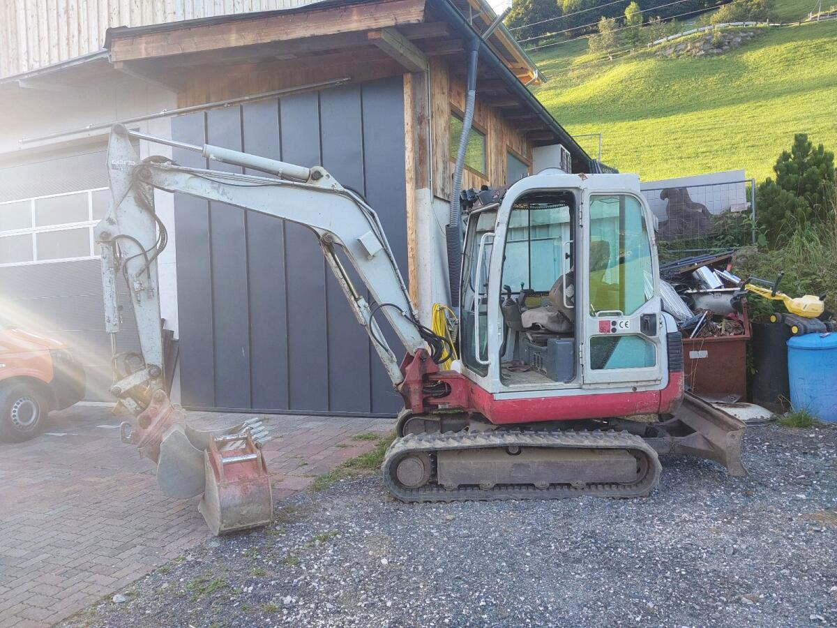 Takeuchi TB 135 2