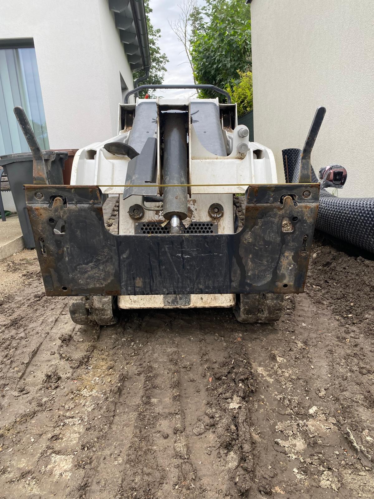 Bobcat MT 55 mit Schaufel 2