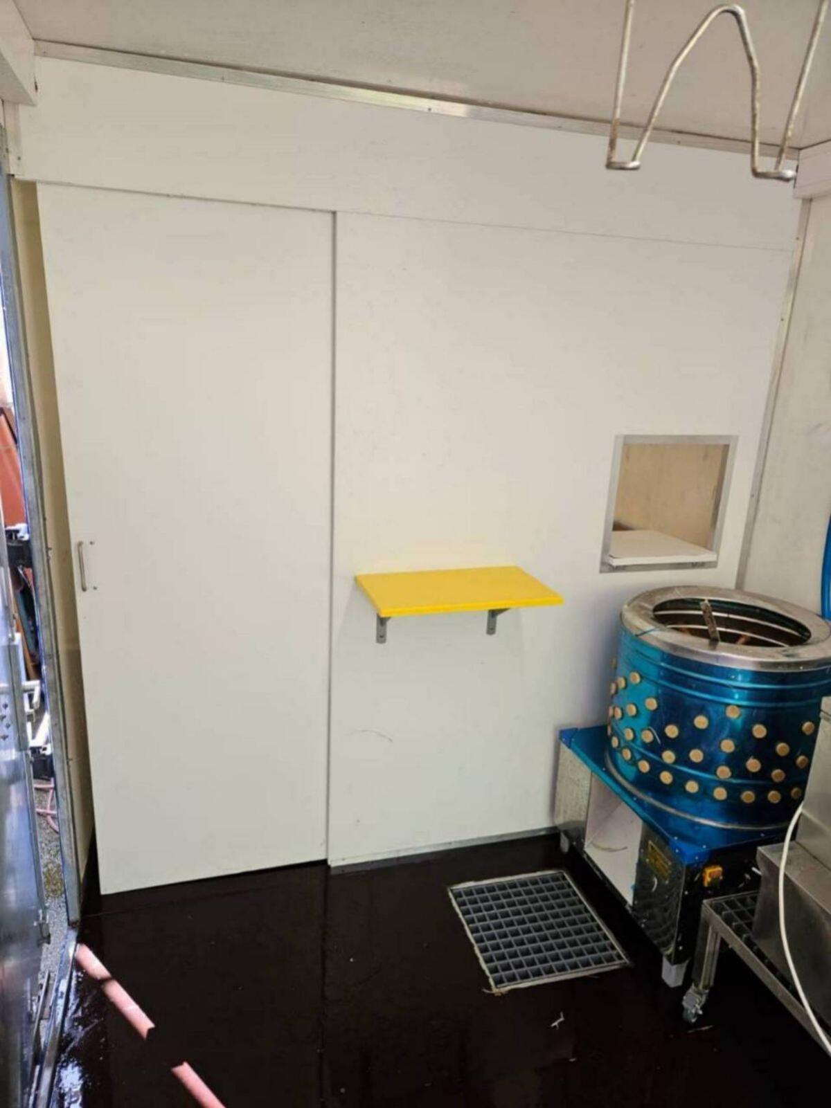 Mobiler Geflügelschlachtanhänger 2