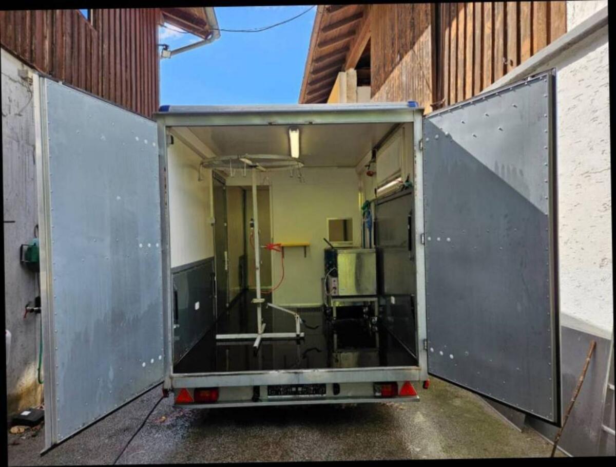 Mobiler Geflügelschlachtanhänger 3