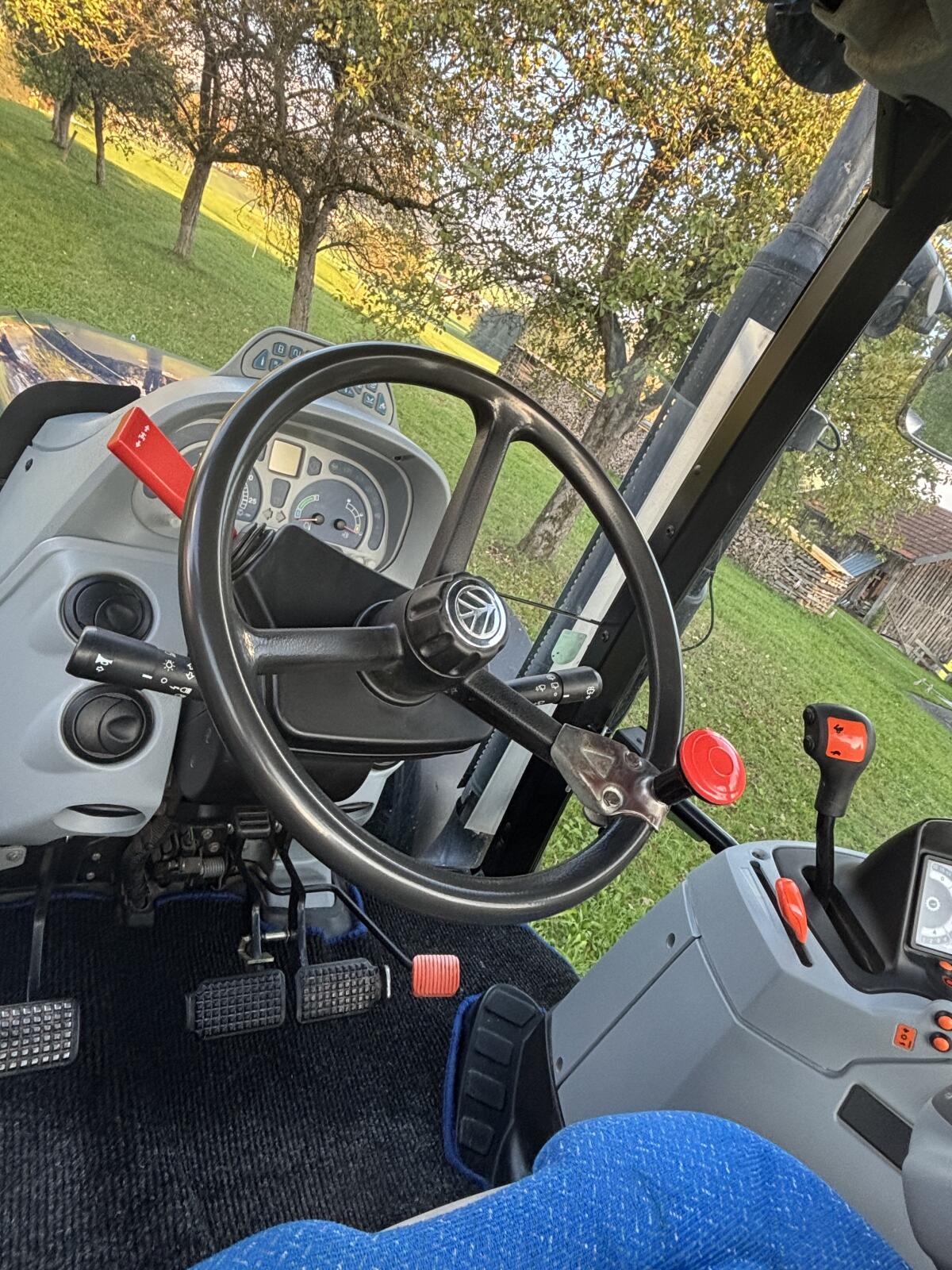 New Holland T 6020 Elite 3
