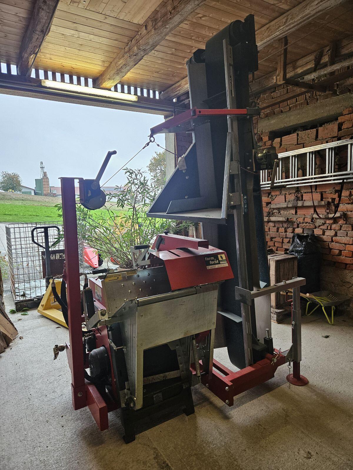 Collino Wippsäge mit Förderband (ZW+E-Motor) 2