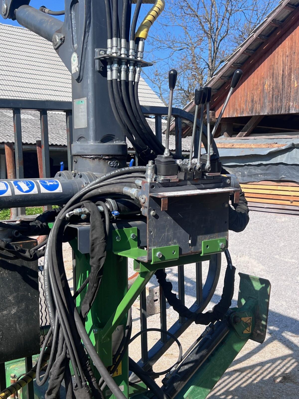 FARMA T7 4.6D Forstanhänger Rückewagen 2