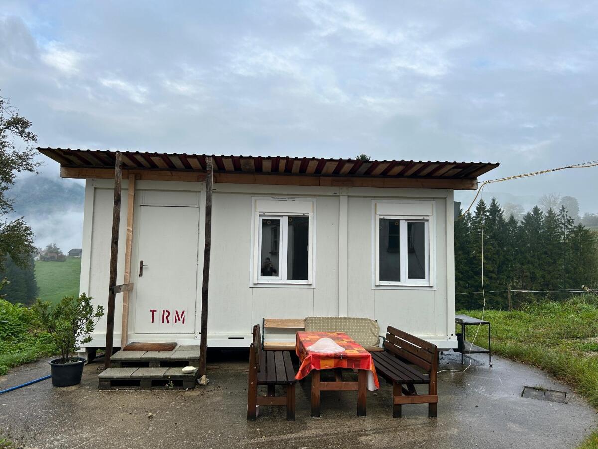 Wohncontainer inkl. Bad und Küche 1
